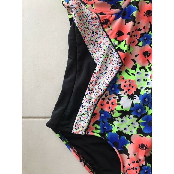 Shoshanna Color Block Retro Halter One Piece Swimsuit - Picture 4 of 8